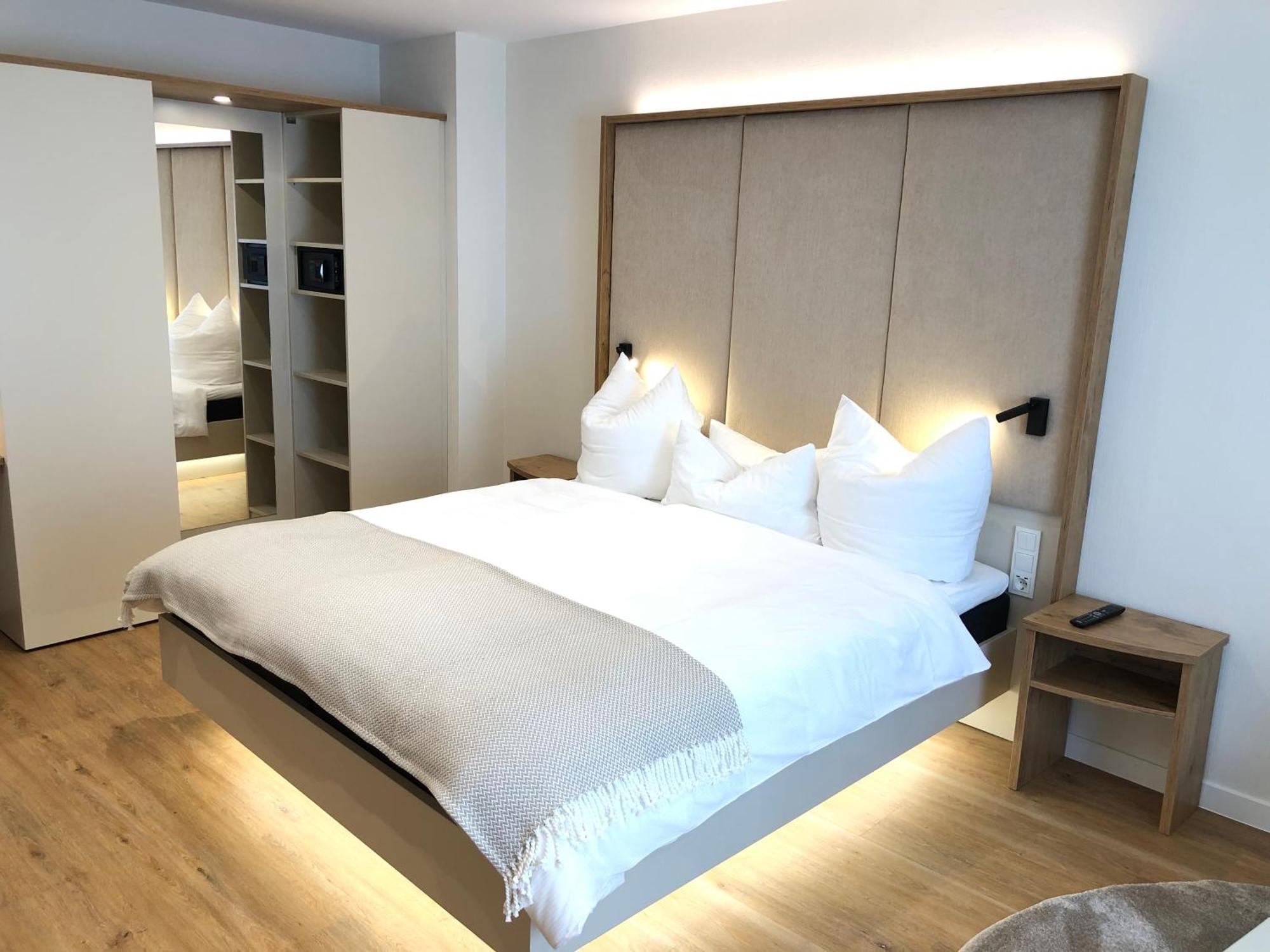 Hotel Zur Traube Uerzig Room photo
